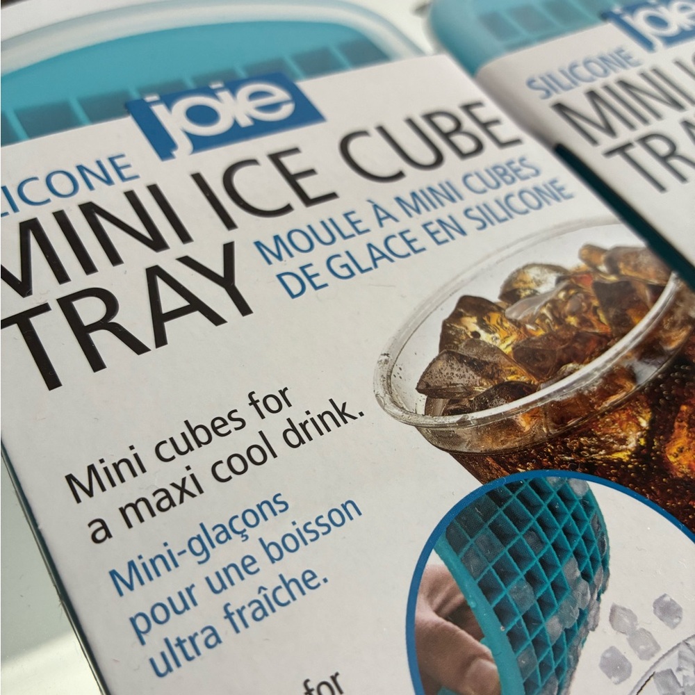 Blue mini ice cube trays - Picture 5 of 6